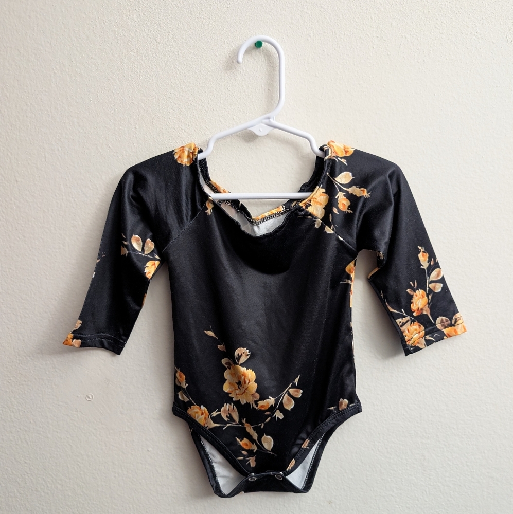 SHEIN Black and Orange Floral Kids Bodysuit
